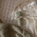 Avery Row RATFRO Hochet en tricot - Grenouille - Avery Row vendu par Veille sur toi