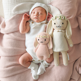 Cuddle + kind BBYBUNPKFLCR003 Peluche - Bébé Lapin 7" - Rose avec Fleurs Ivoires - Cuddle + kind vendu par Veille sur toi