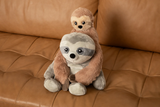 Hugimals HUG042SL-PB Peluche lestée enveloppante Hugaround - Sawyer le paresseux - Hugimals vendu par Veille sur toi