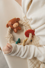 Itzy Ritzy Anneau de dentition Ritzy Rattle® - Arc-en-ciel - Itzy Ritzy vendu par Veille sur toi