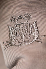 Jellycat JELC3C Peluche - Jack le chat Jellycat en tenue alpine - Jellycat vendu par Veille sur toi