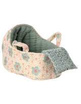 Maileg 11-5411-00 Couffin pour bébé souris - Maileg Bleu vendu par Veille sur toi