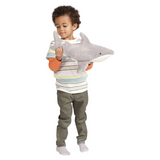 Manhattan Toy MT160180 Peluche de requin en velours - Manhattan Toy vendu par Veille sur toi