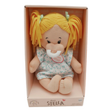 Manhattan Toy MT168170 Poupée souple Stella - Couettes blondes - Manhattan Toy vendu par Veille sur toi