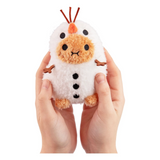 Noodoll T02801 Mini peluche assise - Ricespud costumé en bonhomme de neige - Noodoll vendu par Veille sur toi