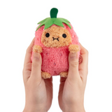Noodoll T02803 Mini peluche assise - Ricespud costumé en fraise - Noodoll vendu par Veille sur toi