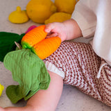 Oli & Carol L-MINDOU-CARROT Duo jouet de dentition et doudou - Cathy la Carotte - Oli & Carol vendu par Veille sur toi