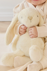 Snuggle Bunnies SB-Pen-Sun Peluche Pénélope le lapin - Sunshine - Snuggle Bunnies vendu par Veille sur toi