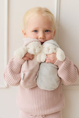 Snuggle Bunnies SB-PenSlee-Blu Peluche Pénélope endormie - Blush - Snuggle Bunnies vendu par Veille sur toi