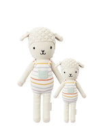 Cuddle + kind Peluche - Avery l'agneau - Cuddle + kind vendu par Veille sur toi