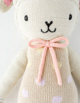 Cuddle + kind Peluche - Lucy l'agneau Pastel - Cuddle + kind vendu par Veille sur toi