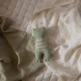 Avery Row LHTFRO Peluche Little Hands - Grenouille - Avery Row vendu par Veille sur toi
