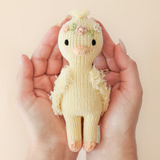 Cuddle + kind TINYDUCFLOMV4 Peluche avec jolie boîte - Tiny 6" - Flora le Canard - Cuddle + kind vendu par Veille sur toi