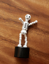 Divers Personnage d'Halloween à Pousser en Bois vendu par Veille sur toi