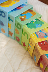 Djeco DJ08510 Boîtes à empiler - Cubes arc-en-ciel - Djeco vendu par Veille sur toi