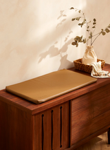 KAM ⚜ KAM-MATELASLANGER-BRUN Matelas à Langer en Cuir Végétalien - KAM Brun vendu par Veille sur toi