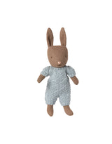 Maileg 16-5025-00 Lapin micro avec barboteuse en tricot - Maileg Barboteuse bleue vendu par Veille sur toi