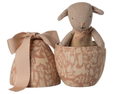 Maileg 18-6202-00 Peluche - Micro agneau dans un oeuf de Pâques - Maileg Poudre vendu par Veille sur toi