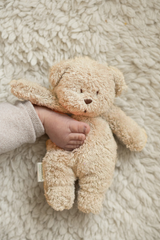 Moonie SB-CA Petite peluche sensorielle - Ourson cappuccino - Moonie vendu par Veille sur toi
