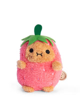 Noodoll T02803 Mini peluche assise - Ricespud costumé en fraise - Noodoll vendu par Veille sur toi