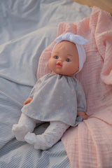 Paola Reina PR-4126 Bébé Gordis - Raky avec blouse fleurie et bandeau - Paola Reina vendu par Veille sur toi