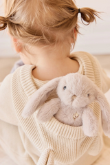 Snuggle Bunnies SB-PenLit-Bei Peluche petite Pénélope le lapin - Beige - Snuggle Bunnies vendu par Veille sur toi
