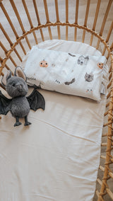 Veille sur toi ⚜ Taie d'oreiller pour enfant - Halloween - Veille sur toi vendu par Veille sur toi