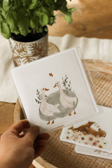 Veille sur toi ⚜ VST-CARTE-029 Carte de souhaits - Duo d'oies - Veille sur toi vendu par Veille sur toi