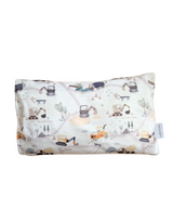 Veille sur toi ⚜ VST-TO-LESCAMIONS Taie d'oreiller pour enfant - Les camions - Veille sur toi vendu par Veille sur toi