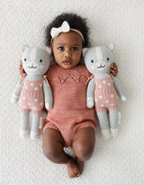 Cuddle + kind Peluche - Daisy la chatte - Cuddle + kind vendu par Veille sur toi