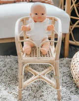 Chaise haute en rotin pour poupée - Poppie Toys marque  Poppie Toys vendu par Veille sur toi